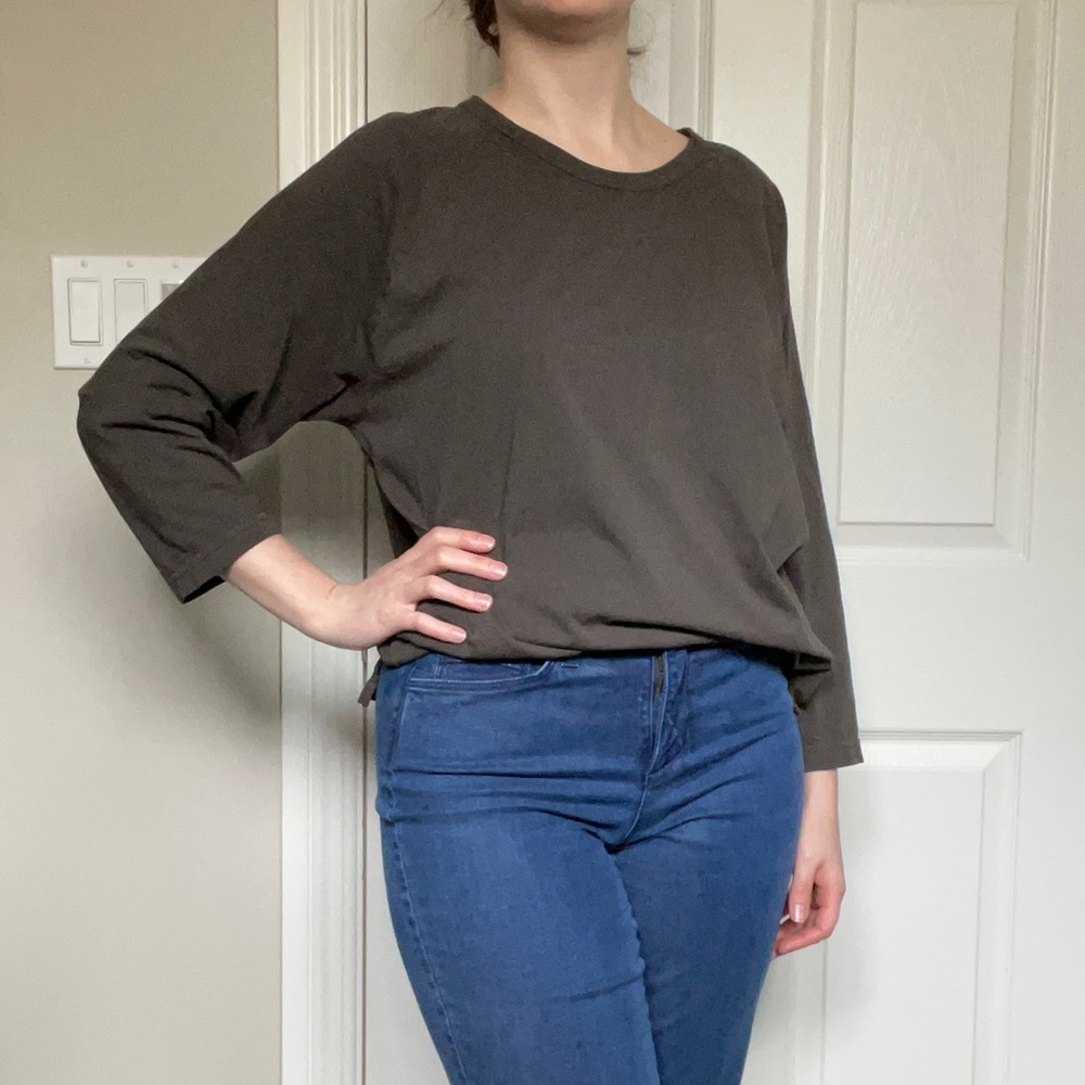 Gray-green oversized 3/4 sleeve tee from Oak